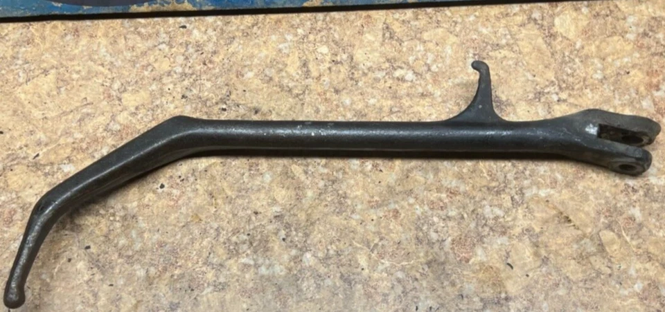 1998 年本田麦格纳 VF750 踢支架侧支架 VF 750 98 — 第 2/2 张图片