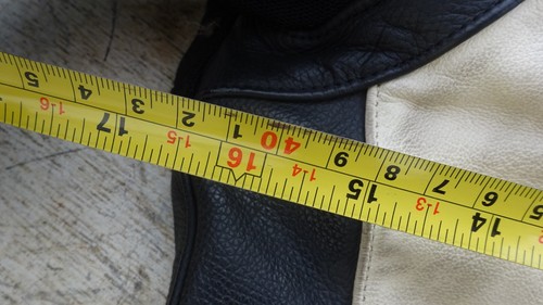 Damen Triumph Motorrad Lederjacke Größe XS extra klein gebraucht schwarz weiß - Bild 15 von 24