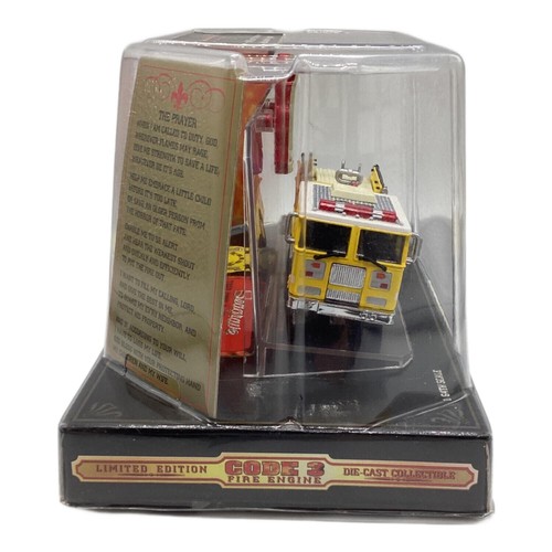 CODE 3 1/64 City of Honolulu Fire Truck Die-Cast Model Excellent JAPAN - Picture 2 of 7