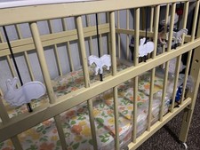 Port-a-crib Vintage 1960  s. Excellent Condition, Quick Free Shipping