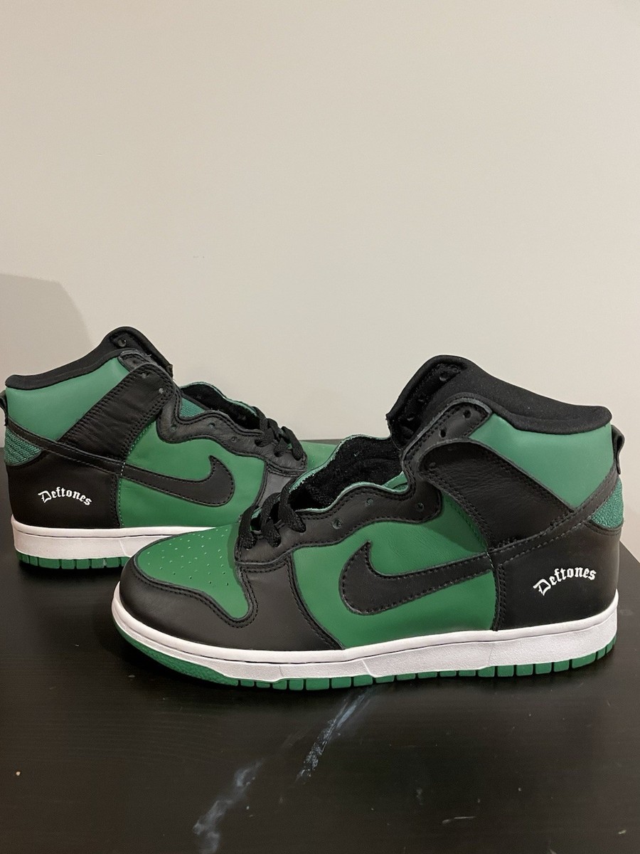 nike dunk deftones
