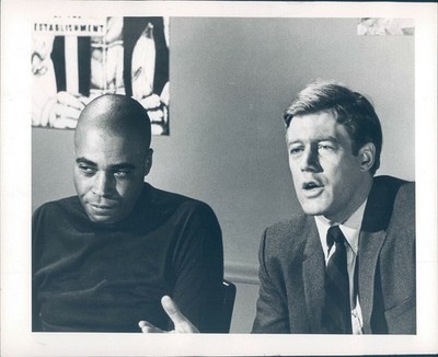 1968 James Earl Jones Frank Converse Men Press Historic Vintage Photo 7x9
