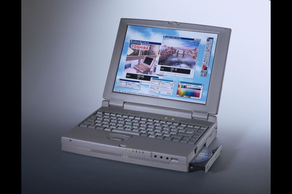 Windowsノート本体 Dyna Book Satellite Pro 430/1.3 Window95 Vintage Toshiba Satellite Pro 445CDT P133MMX 1.2GB Notebook