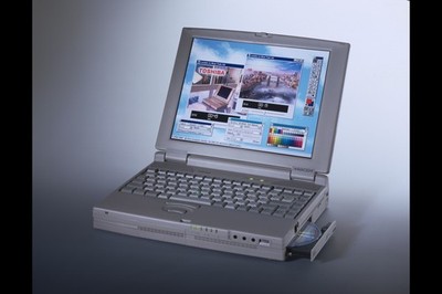Vintage Toshiba Satellite Pro 445CDT P133MMX 1.2GB Notebook