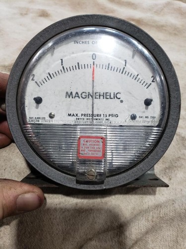 Dwyer Instruments 2304 Dwyer Magnehelic Series Differential Pressure Gauge