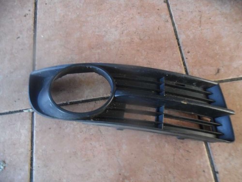 VW Touran 1T Abdeckung Nebelscheinwerfer Rechts 1T0853666