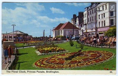 1960er Bamforth Postkarte Blumenuhr und Prinzenparade Bridlington unbesendet