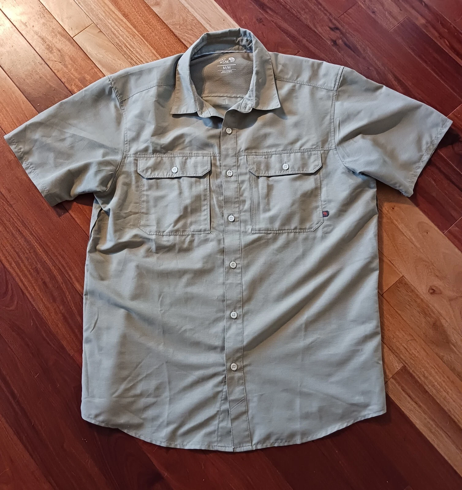 Mountain Hardwear Khaki Vented Short Sleeve Button Up Hiking Shirt Men's Medium