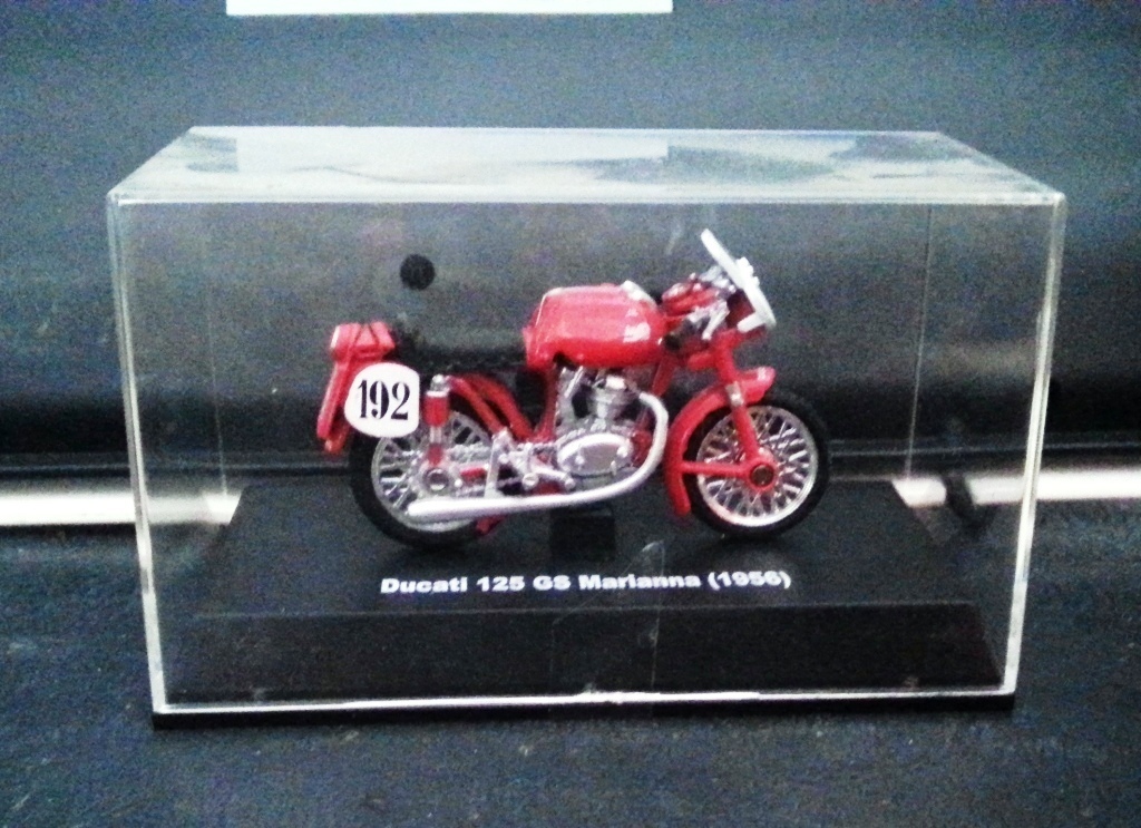 10525 MOTO NEW RAY 1/32 - Ducati 125 GS Marianna (1956)