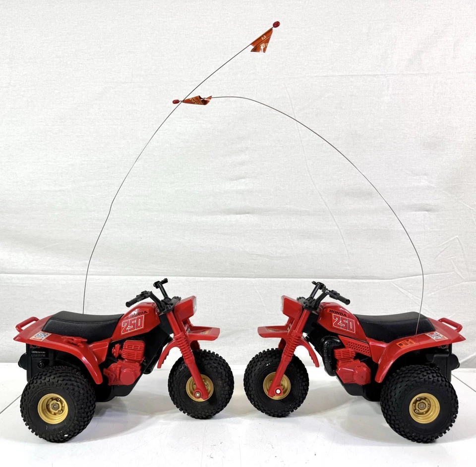 2 Honda ATC 250R 3-Wheeler Dust Runner RC Remote Control Shinsei - Parts/Repair - Image 2 of 4