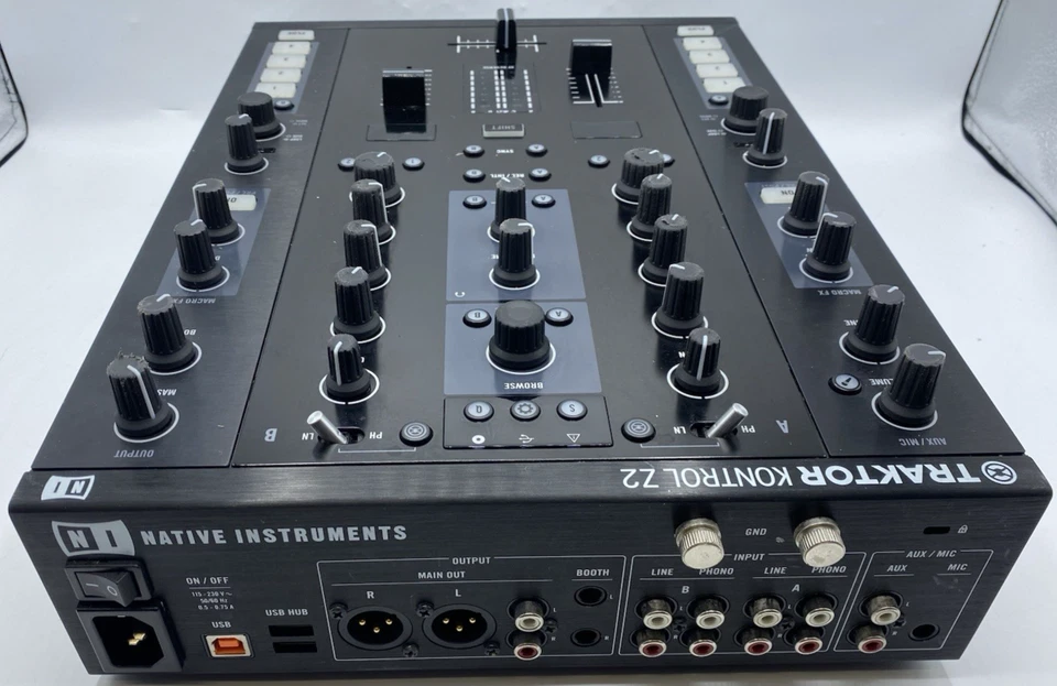 Native Instruments NI Traktor Kontrol Z2 DJ Mixer Controller with Decksaver - Image 4 of 4
