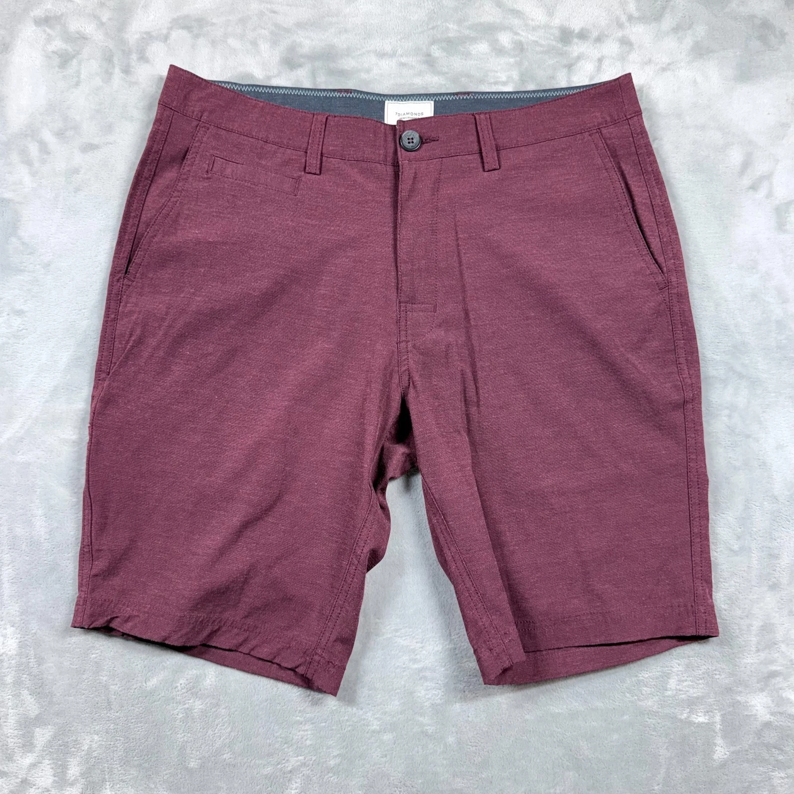 7 Diamonds Shorts Mens Size 31 Plum velocity Performance Golf Stretch Quick Dry