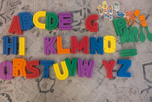 Vintage Sesame Street Alphabet Block Letters Plastic Tyco Preschool Replacement - Picture 1 of 2