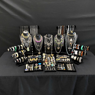 234 pc Antique Vintage Estate Costume Jewelry Some Signed. Lot 668