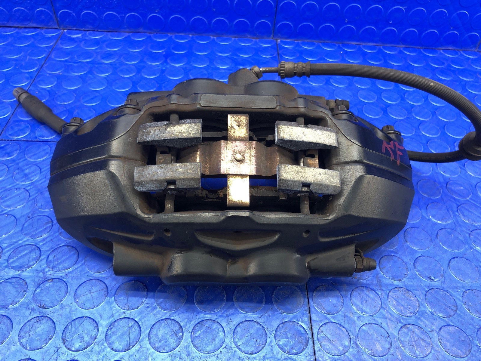 2014 2015 2016 2017 2018 2019 BMW I8 OEM FRONT RIGHT BLACK BRAKE CALIPER