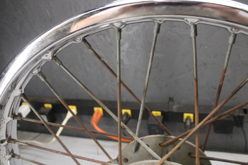 Yamaha XS2 1972 Street Twin 650 buje de rueda delantera XS650 2372.NC Foto 4 de 4