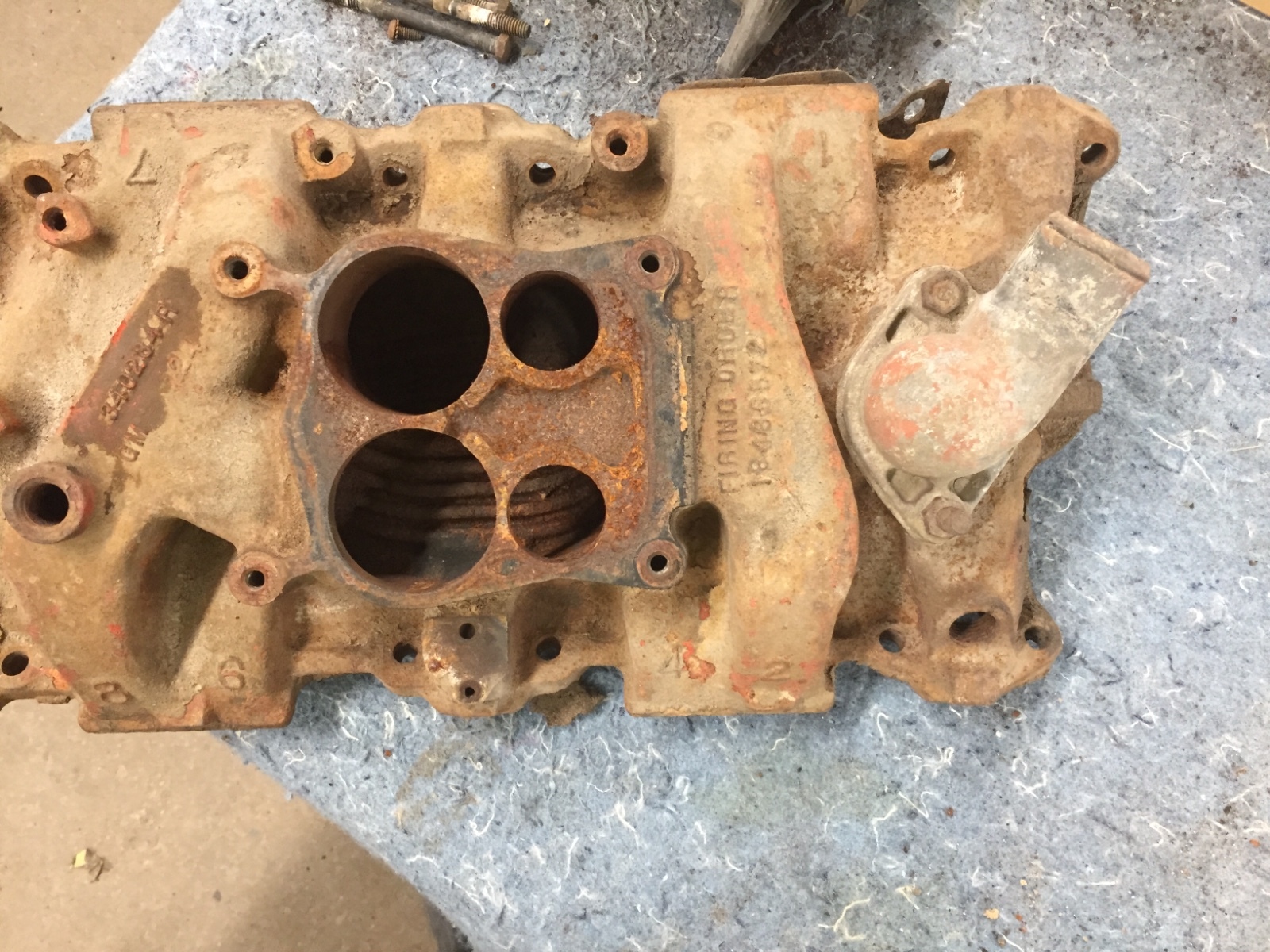 197374 Chevy Camaro Cast 4 Barrel Quadrajet Intake Manifold 340234