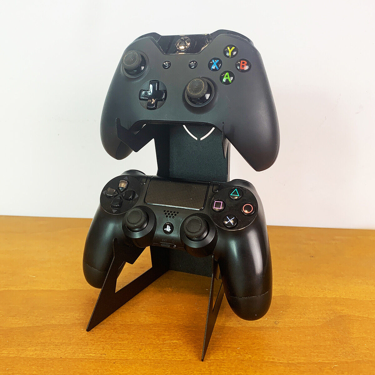 Xbox One vs. Xbox 360 Controller Comparison 