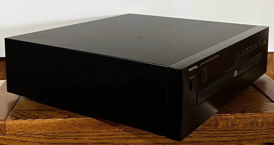 ROTEL RCC-955 - CAMBIADOR DE CD MULTIDISCO - HDCD - 5 DISCOS - PROBADO - FUNCIONA MUY BIEN Foto 4 de 4