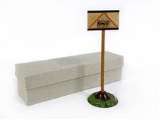 Lot 8449 Bing Bub o.ä. Warnzeichen Bahnübergang um 1935 für Spur 0-1, H. 13,5cm