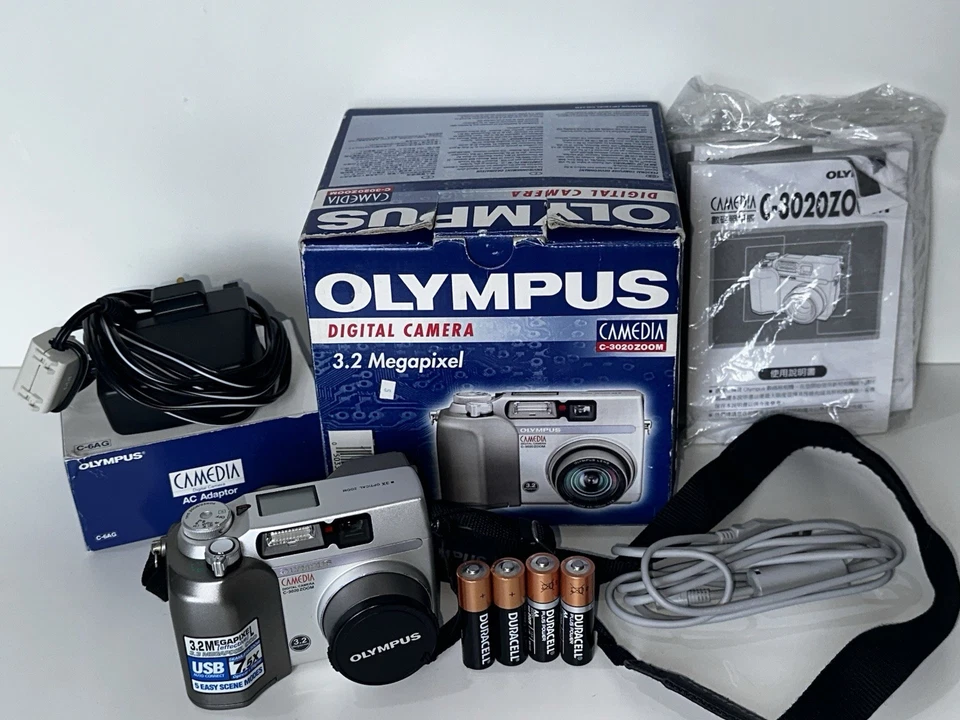 Olympus Digital Camera Camedia C-3020 Zoom 3.2MP Silver Tested - Image 2 of 4