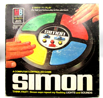 MILTON BRADLEY ELECTRONICS SIMON A COMPUTER CONTROLED GAME. (WORKS)