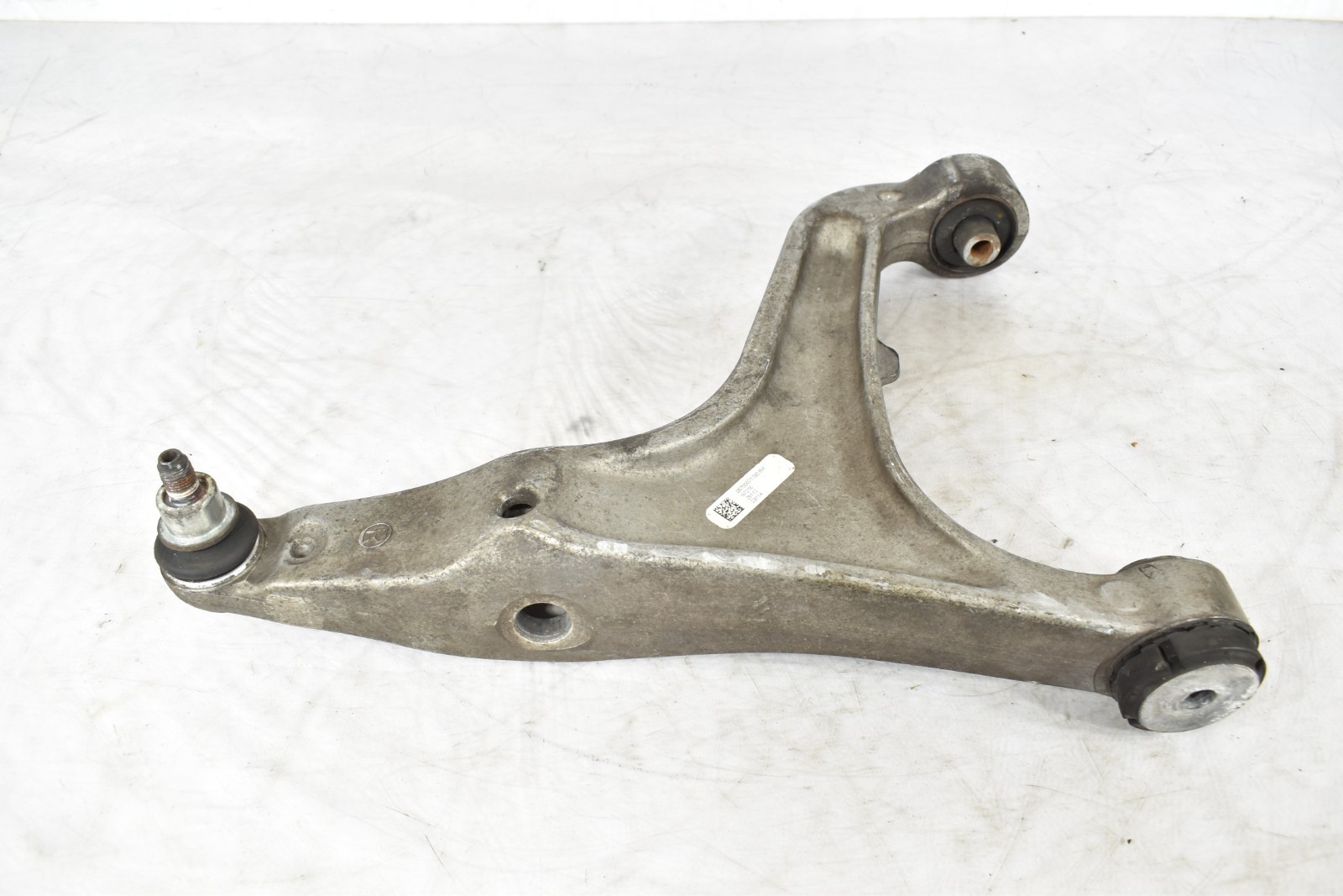 2014 - 2024 MASERATI GHIBLI FRONT RIGHT SIDE LOWER CONTROL ARM OEM 06700390290