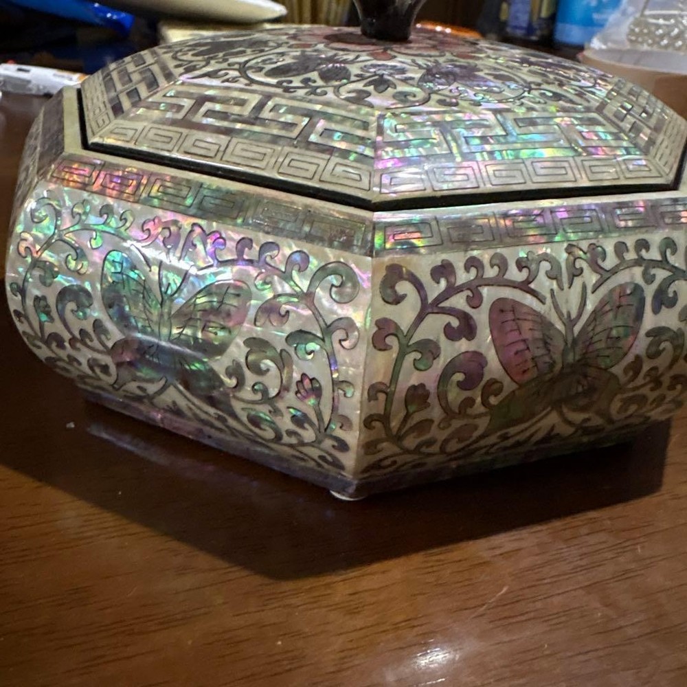 Jubako Bento Box Japanese Korean motherofpearl craft octagonal candy container
