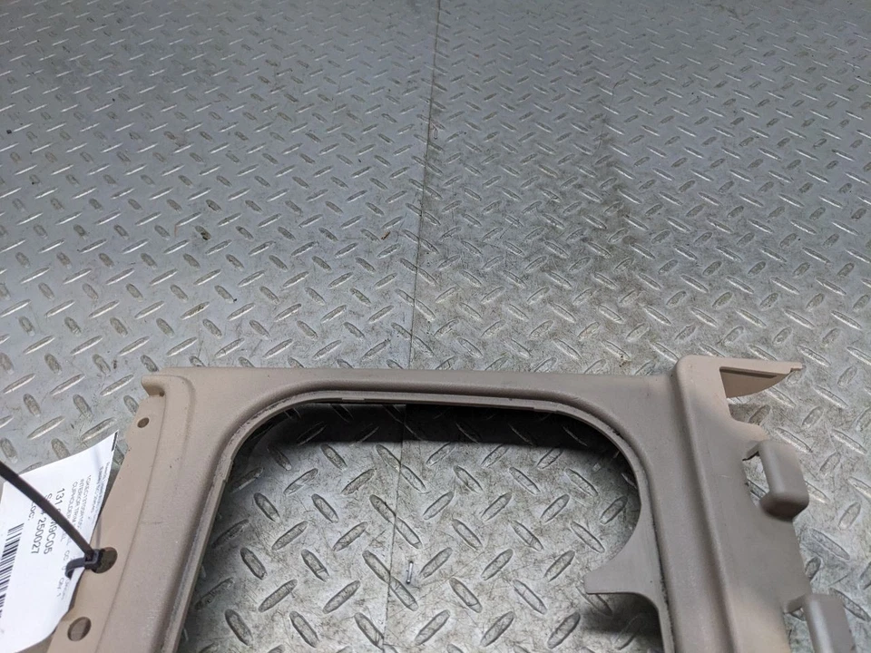 2003-2006 CHEVROLET SUBURBAN 1500 CONSOLE CUP HOLDER BEZEL OEM 1161471 - Image 4 of 4