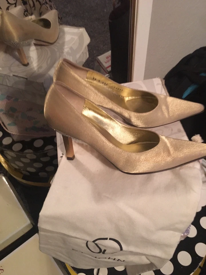 Zapatos de Madre de Novia Saint John Elegante Oro Piedras Iridiscentes Tacones 8B Foto 4 de 4