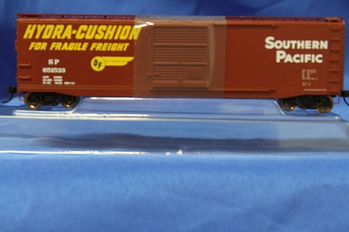 Rivarossi HO 50ft Schiebetür Güterwagen mit Dachsteg Southern Pacific 651533 HR6585B | Zustand: New