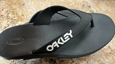 Oakley B1B Flip Flops Men’s Size 10 Black Logo Sandals NWT Made in Brazil New with the tags Oakley B1B Flip-Flop Men main image 3
