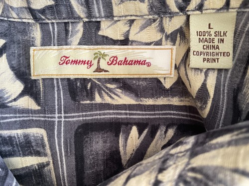 Tommy Bahama ๐ men's size L black beige tropical print short sleeve shirt SiLK - Picture 4 of 4