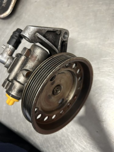 07-14 Volvo XC90 3.2 Power Steering Pump 36002257 - Picture 4 of 5