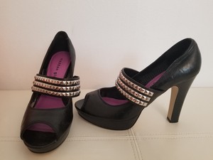 madden girl spiked sandals
