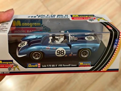Revell Monogram 85-4829 LOLA T70 MKII SPYDER #98 PARNELLI JONES 1/32
