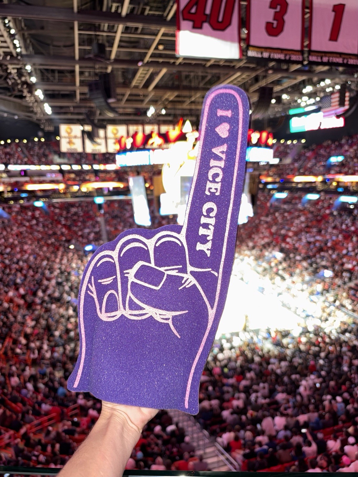 GTA VI - I LOVE VICE CITY FOAM FINGER Miami Heat 2026 - second product detail image