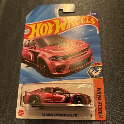 hot wheels super treasure hunt   20  Dodge Challenger Hellcat HW Muscle Mania