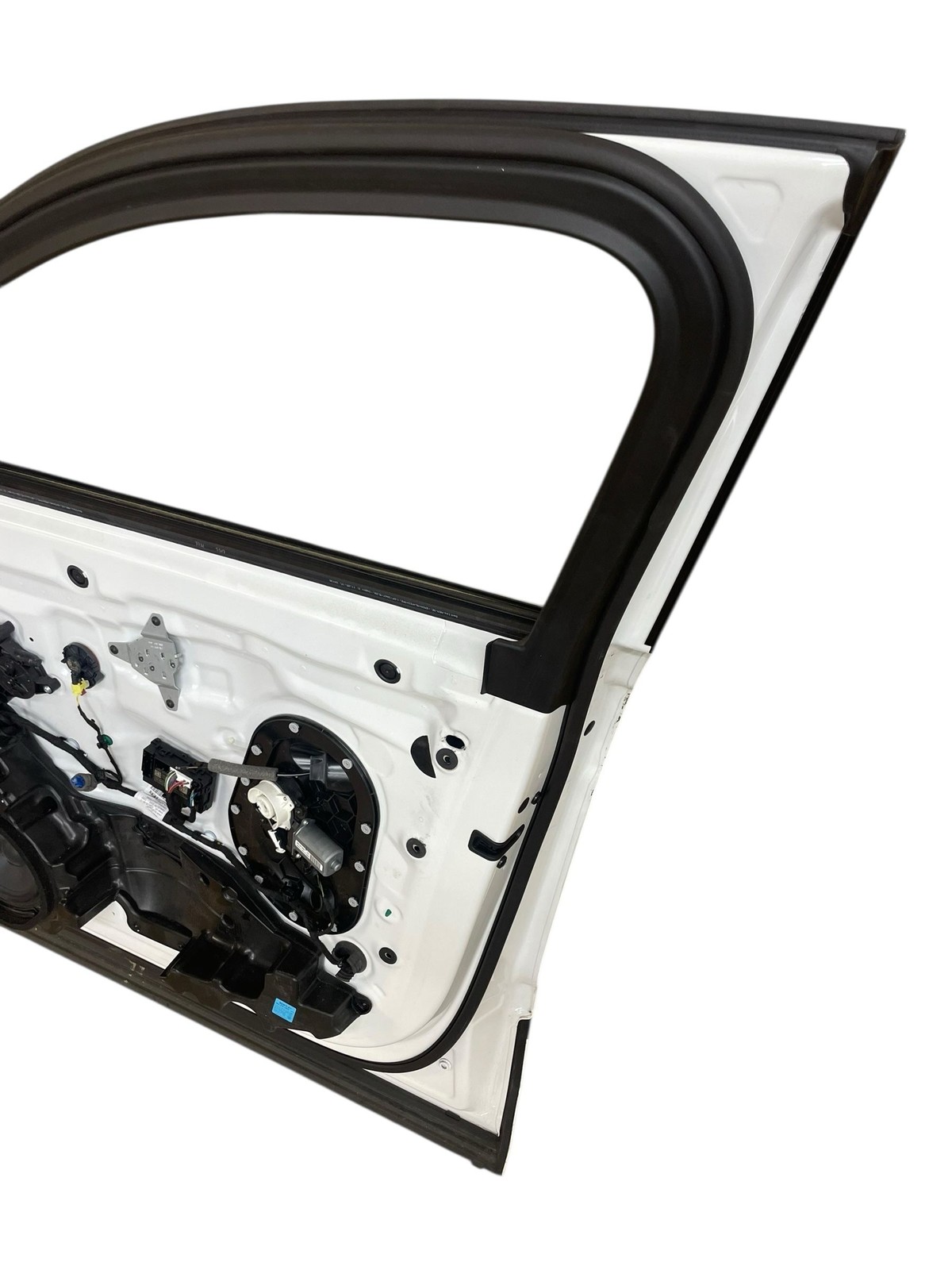 2015-2020 BENTLEY BENTAYGA Front Right Door Assembly w/ Glass Ghost White (6919)