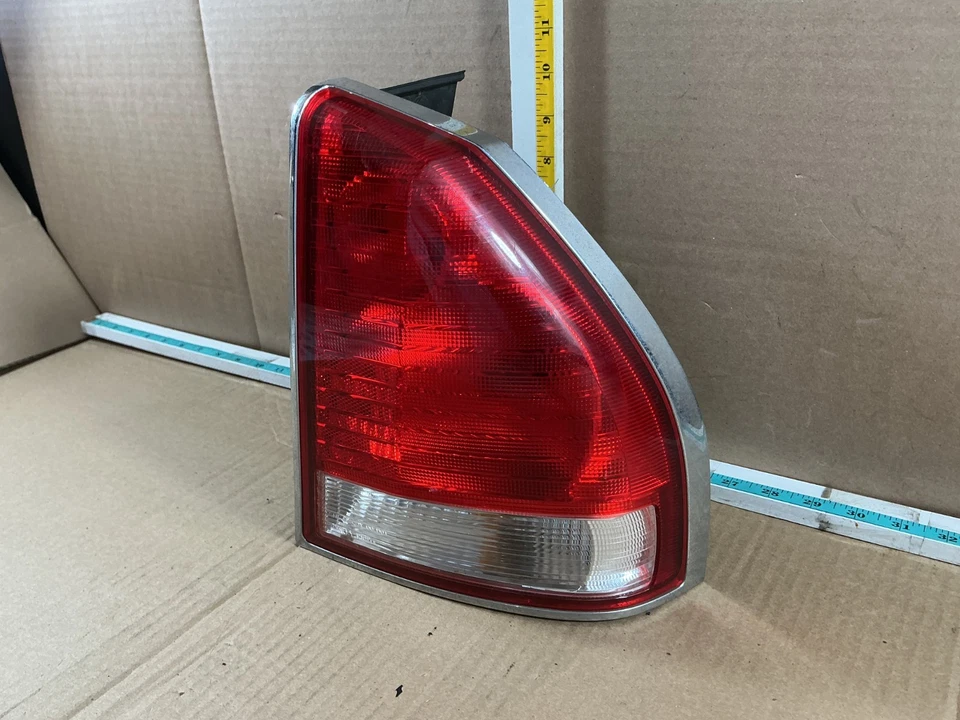 2002-2003 Mitsubishi Diamante Rear Right Passenger Side Tail Light - Image 2 of 4