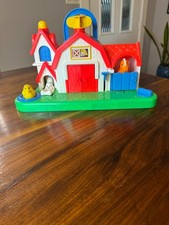 VINTAGE! Fisher Price Activity Farm Animal Sounds Barn USA Made 1987 - Works!