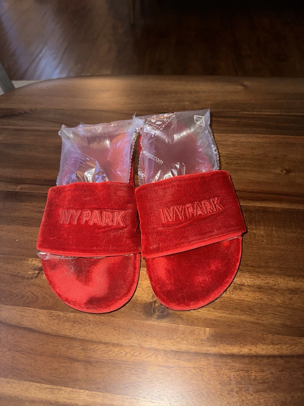 ADIDAS Sandali Ivy Park Beyoncé in velluto goffrato rosso peperoncino da donna taglia US 6 39 EU