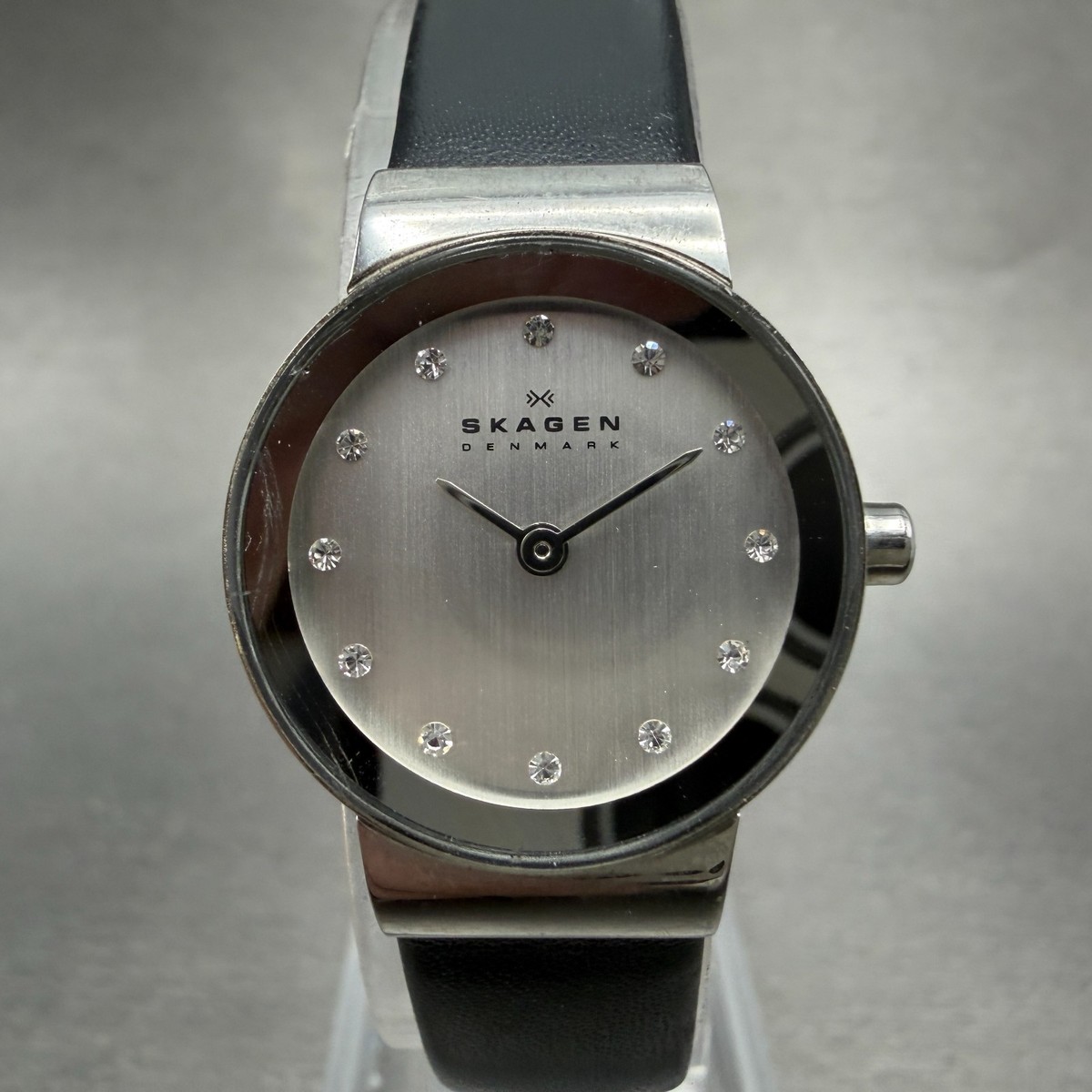 VINTAGE SKAGEN DENMARK STEEL#358XSSLBC LADIES WATCH NRMINT CONDITION Skagen Watch Women 22mm Silver Dial Silver Tone Round  main image 2