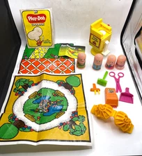 Vtg. 1977 Play-Doh FUZZY PUMPER Barber Shop w/Accessories & Box *INCOMPLETE