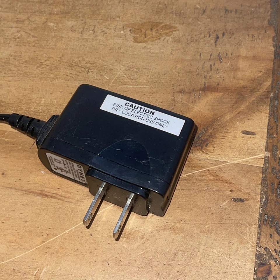 DYNEX SWITCHING ADAPTER +9V 500mA ASUC12A-090080 (PHILIPS RAZOR) (D-1) - Image 4 of 4