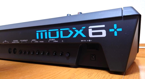 Yamaha MODX6+ Synthesizer Keyboard Musical Instruments 61 semi-weighted keys - Picture 8 of 9