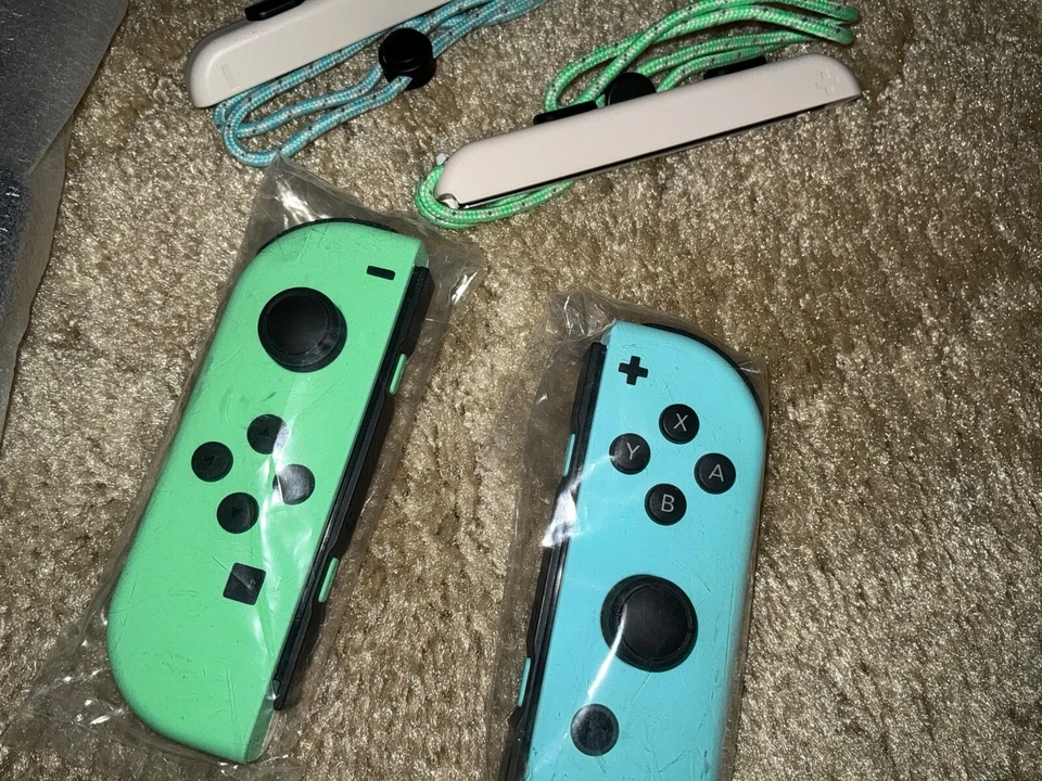 Genuine Nintendo Switch Animal Crossing Joy-Con Set Controllers + Straps + Grip - Image 4 of 4