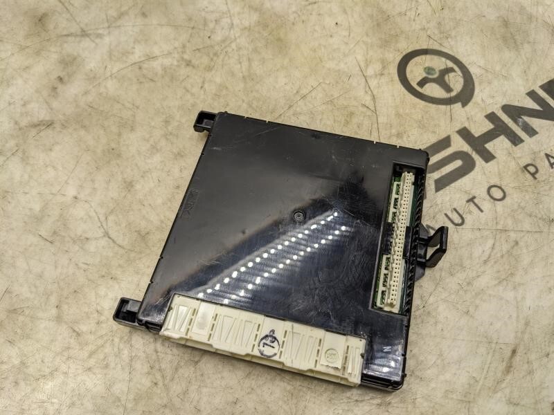 aa★ 11-14 Toyota Sienna Multiplex Network Body Control Module 89221