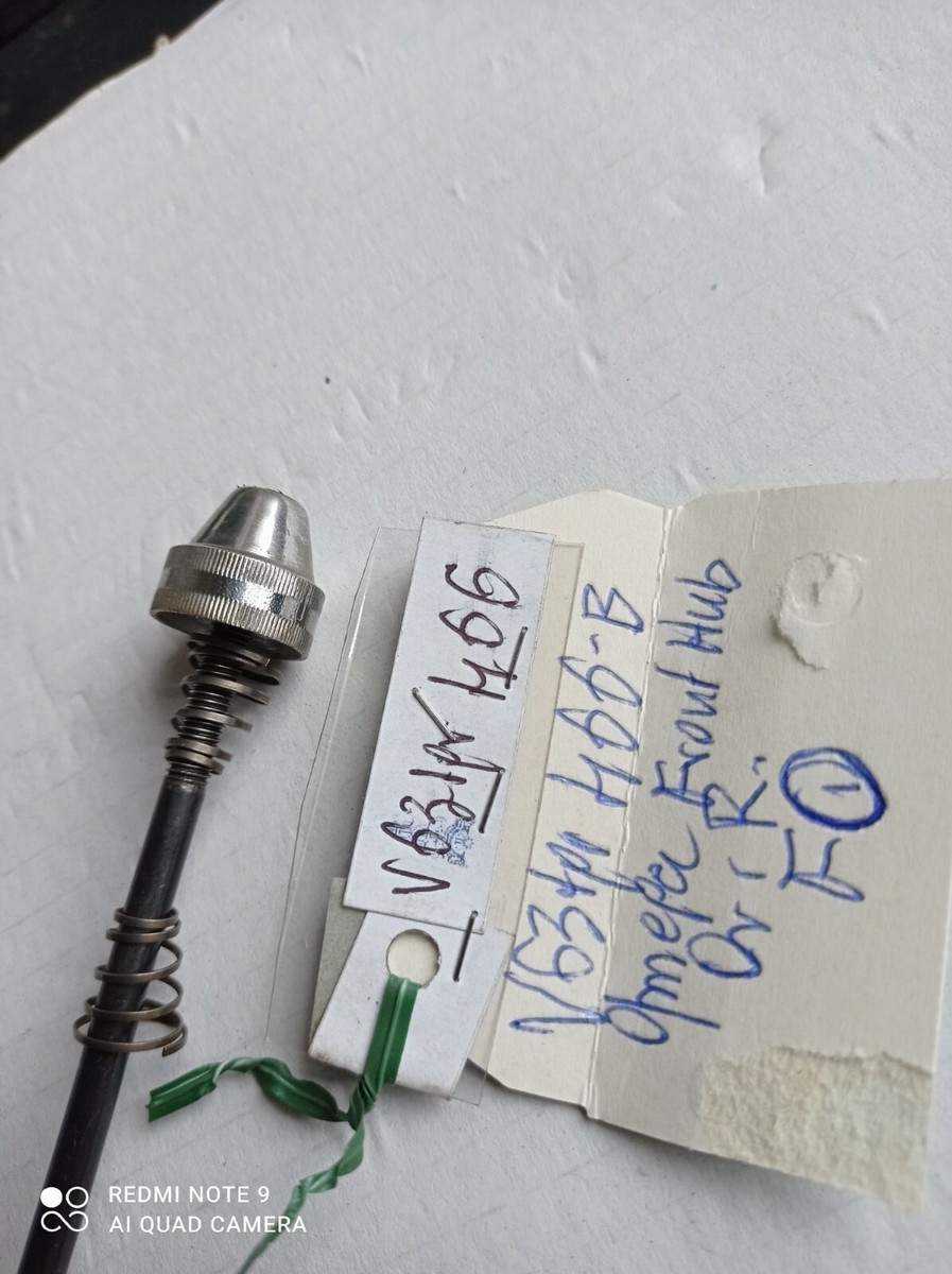 Moyeu Avant Vélo Vintage OFMEGA – Mécanisme De Libération Rapide, Vélo Route, Très Bon état