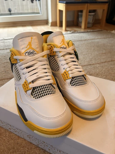 EU 42.5 AIR JORDAN 4 RETRO "VIVID SULFUR" WMNS unisex 27.5cm Not SB Not Fire Red